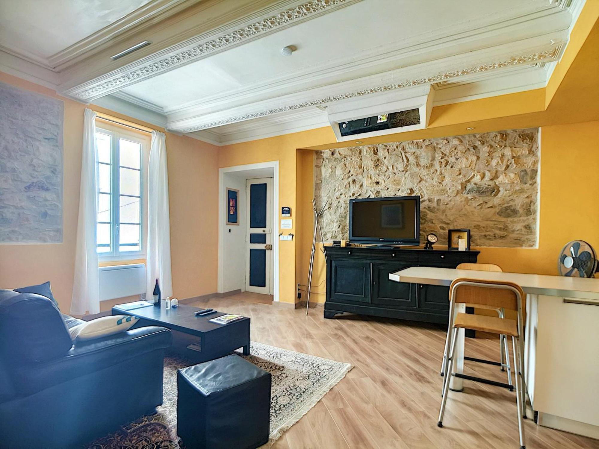 Residence Verdi - Appartements Meubles En Centre Ville Bedarieux Bagian luar foto