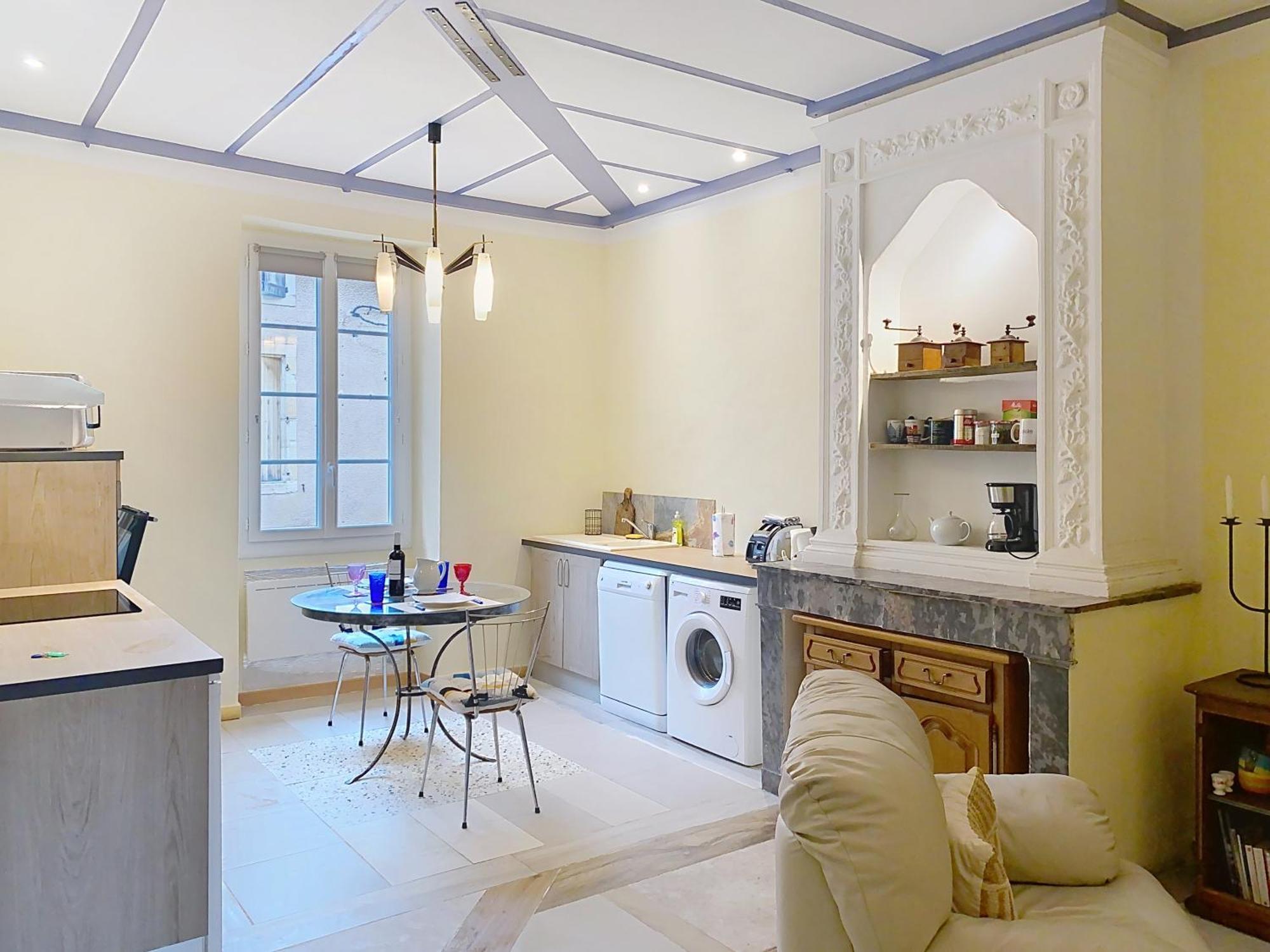 Residence Verdi - Appartements Meubles En Centre Ville Bedarieux Bagian luar foto