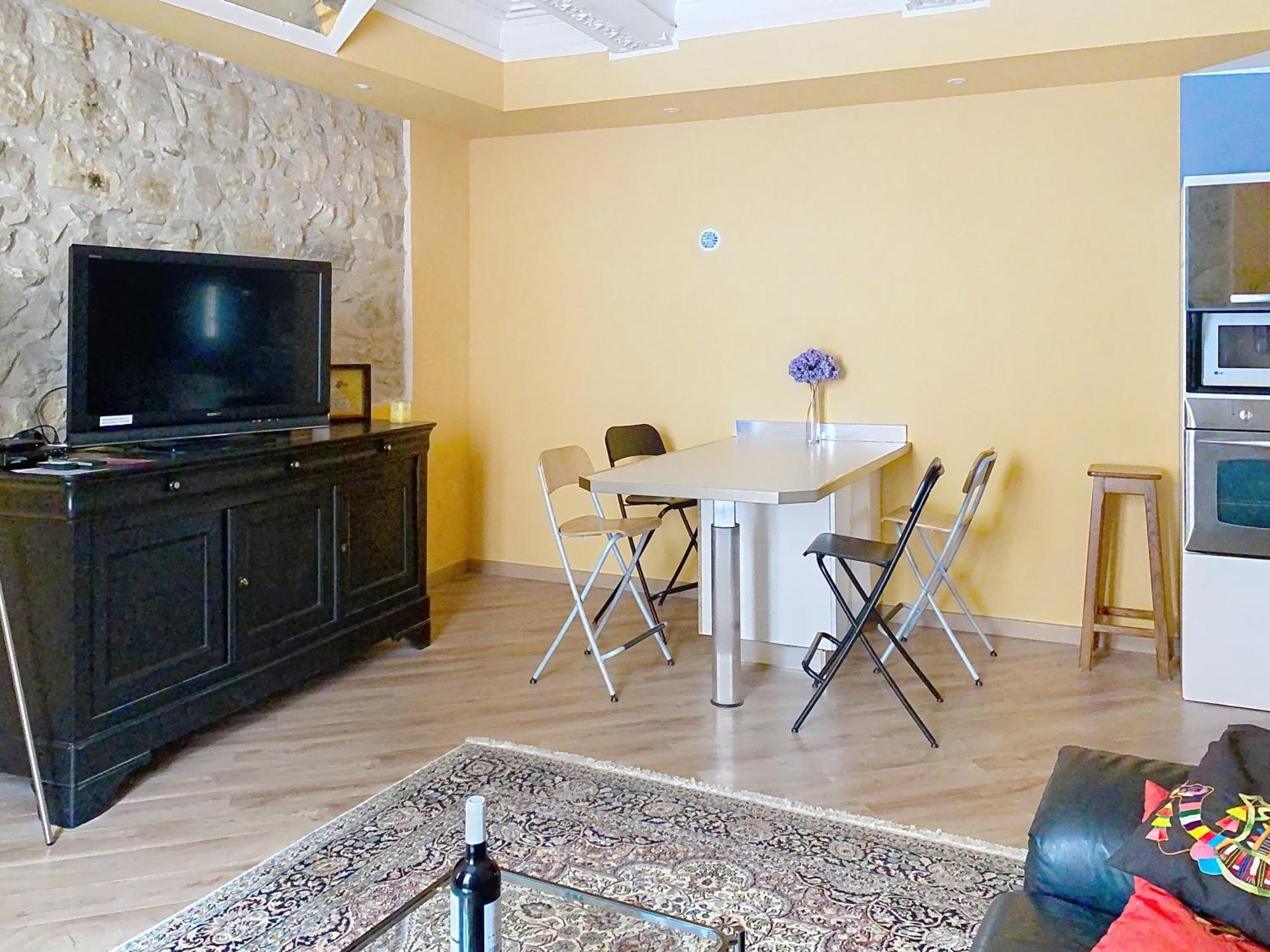 Residence Verdi - Appartements Meubles En Centre Ville Bedarieux Bagian luar foto