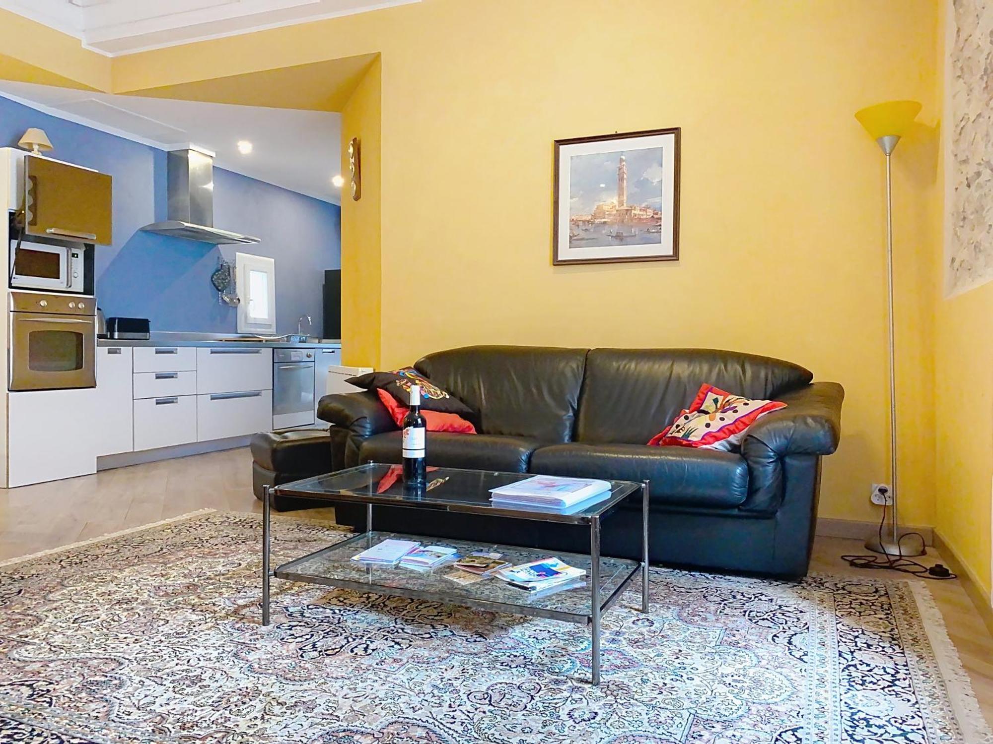 Residence Verdi - Appartements Meubles En Centre Ville Bedarieux Bagian luar foto